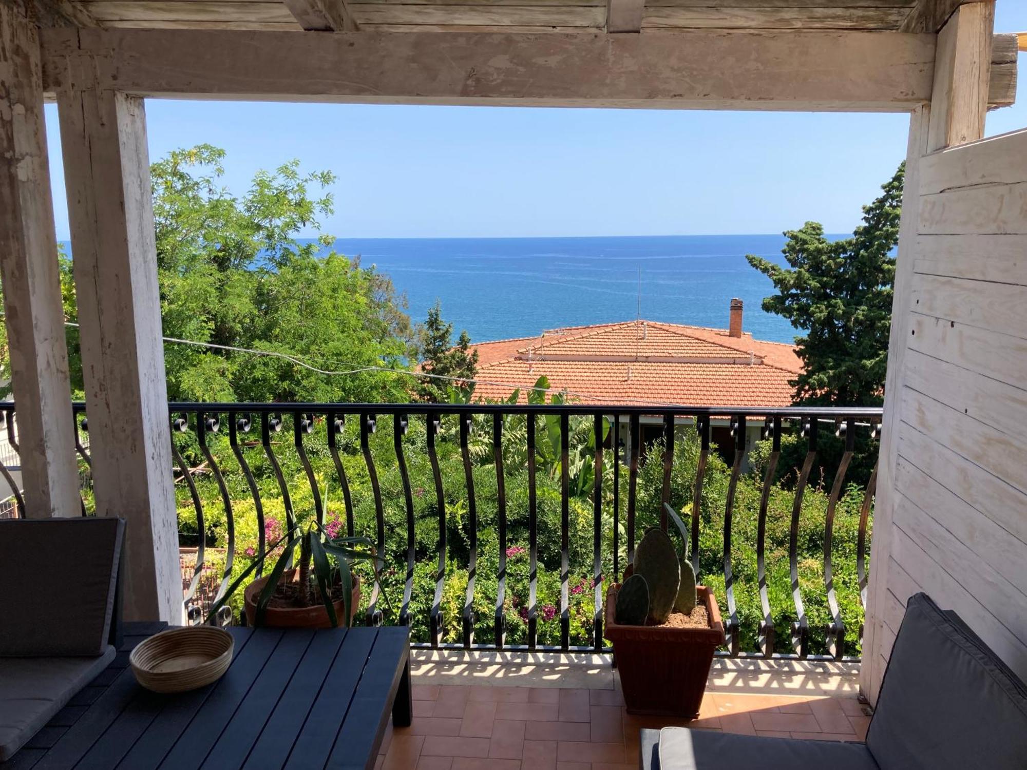 Villa Flore - Penthouse - Apartment In Villa Casteldaccia Exterior foto